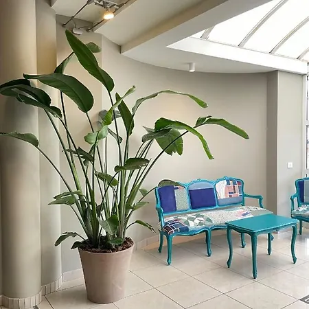Petit Otel